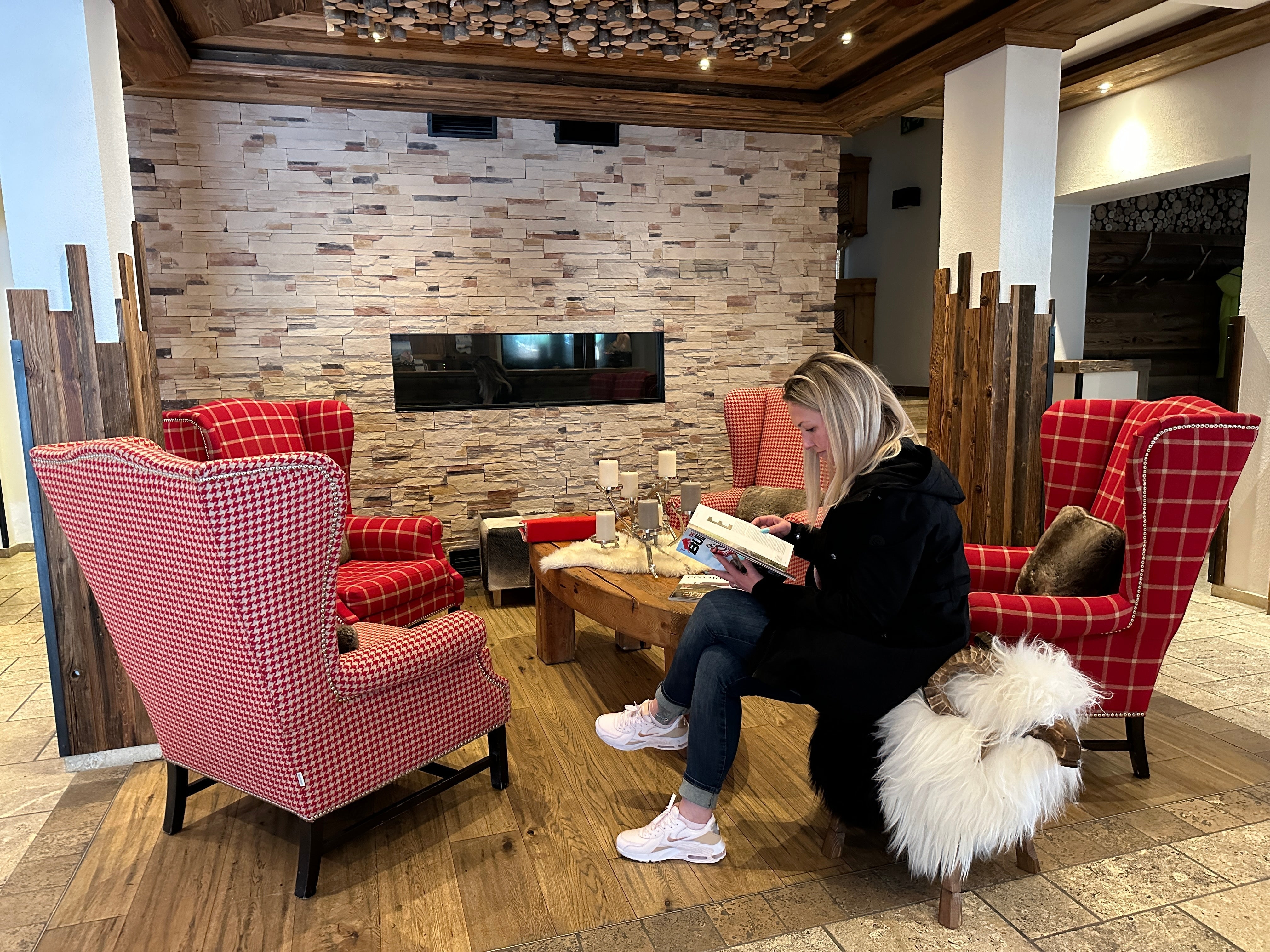 Wie wähle ich den perfekten Schafhocker für mein Zuhause? – Dein Ratgeber für Qualität, Stil und Komfort