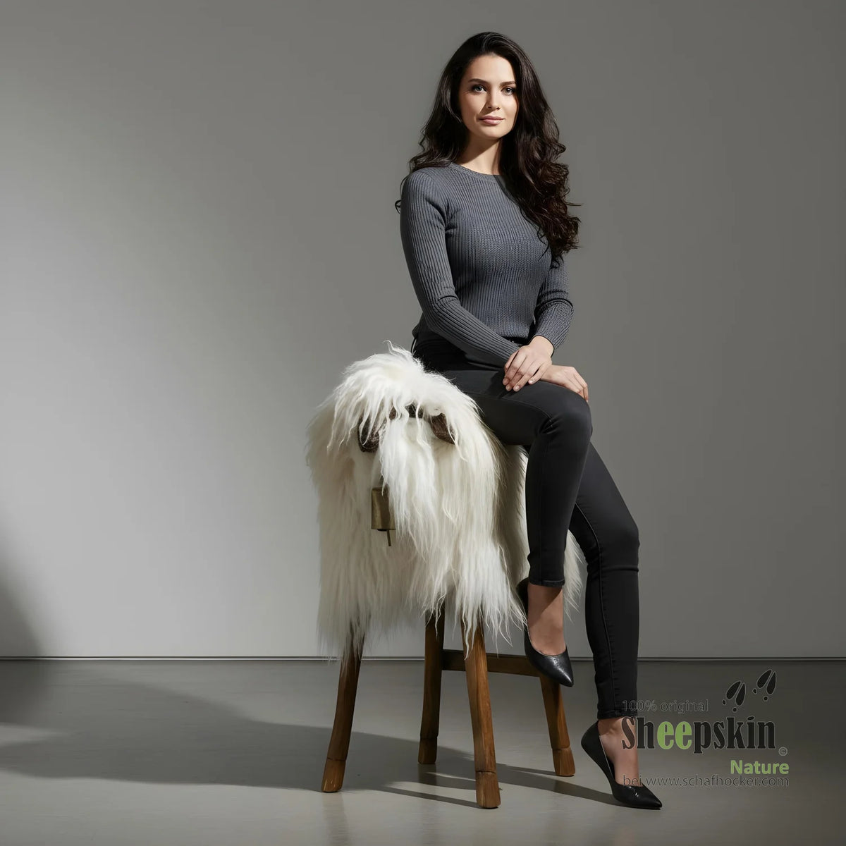 Tabouret de bar Tabouret mouton Bua »Udo« en véritable peau de mouton bouclée – Blanc