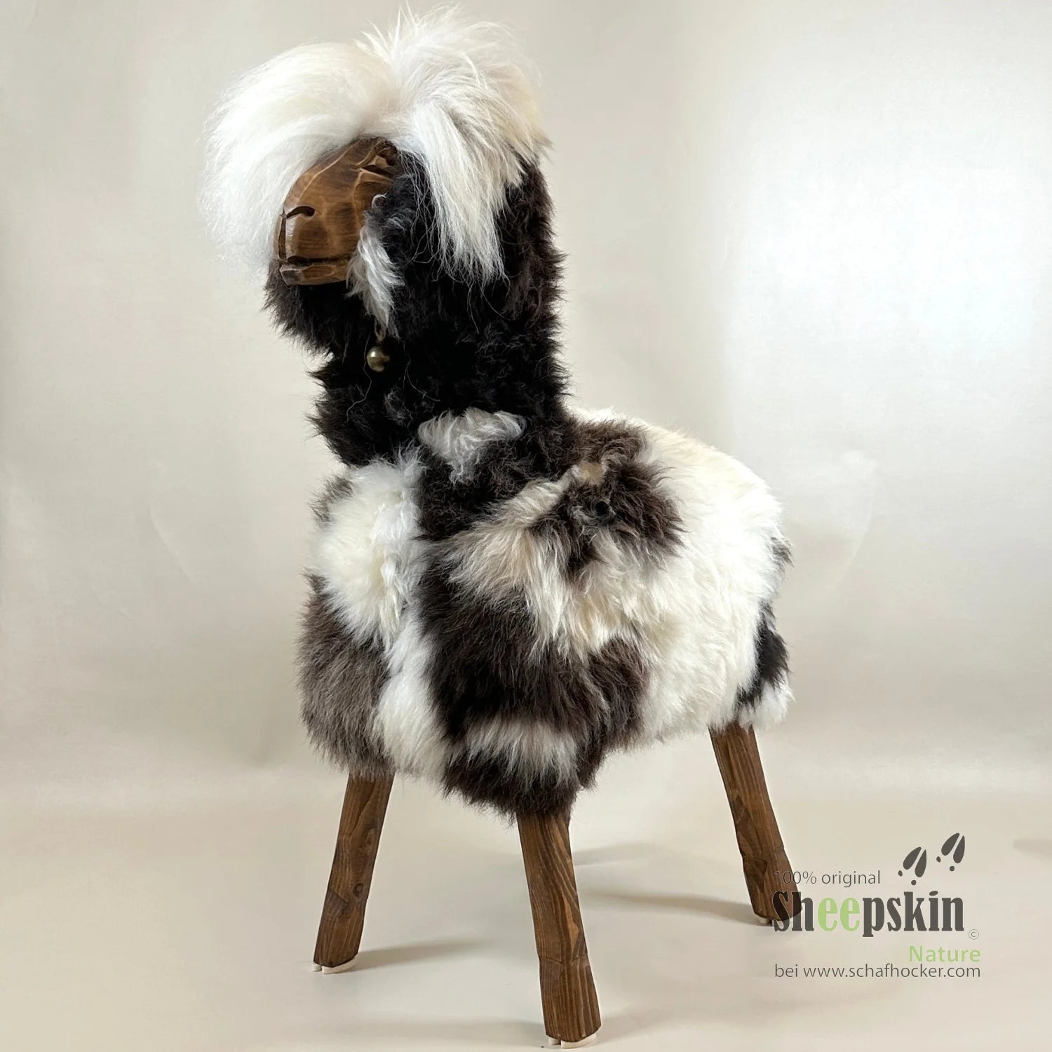 Variation Designer Schafhocker limited Alpaka »Paco« Hocker Tierhocker Tiermöbel Design Fellhocker