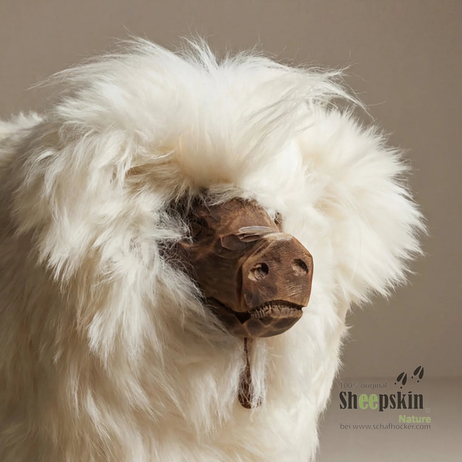 Premium Design Tierhocker Piggy – handgefertigte Schaffell-Tierhocker aus der Alpen-Manufa – Kinderhocker Schweindl von Sheep