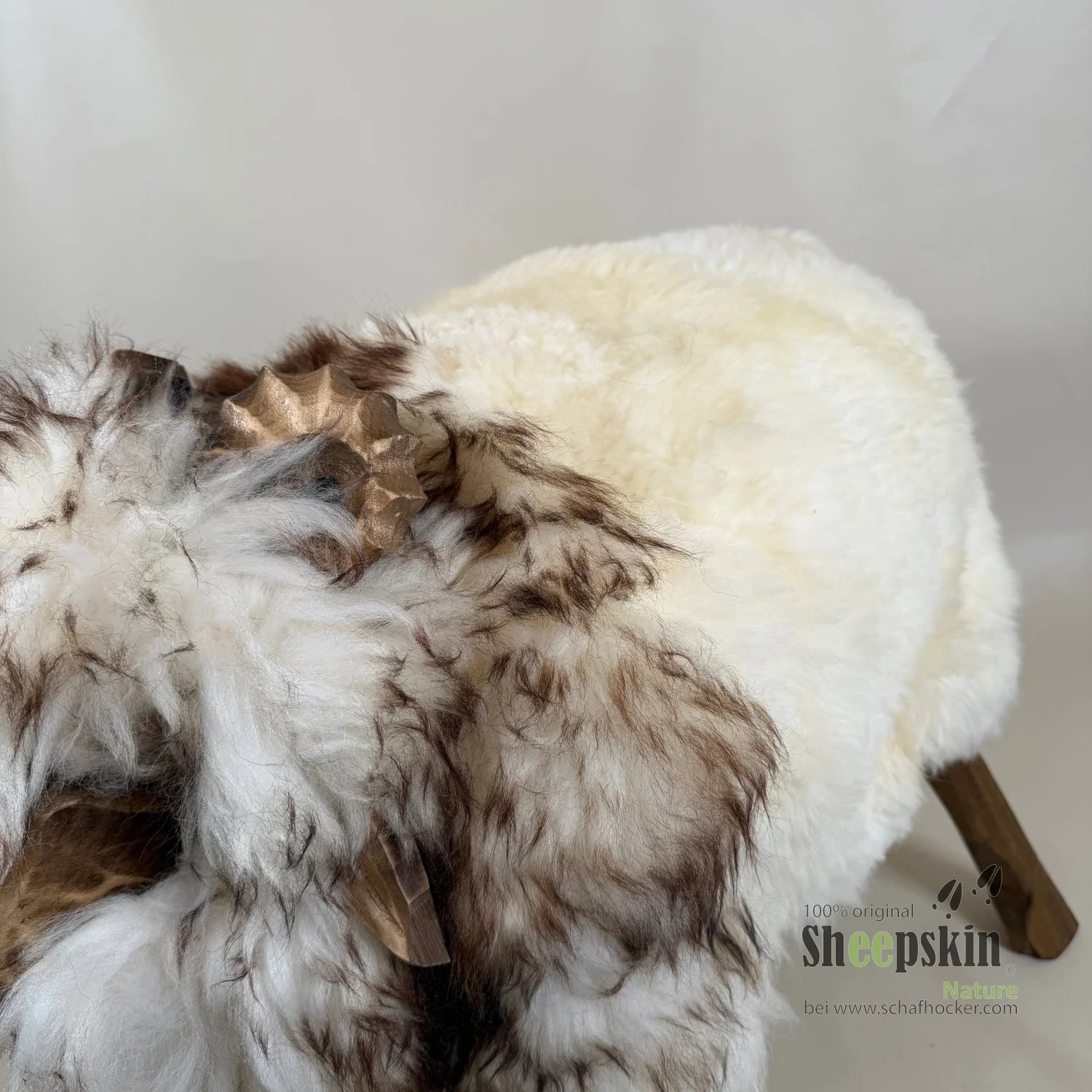 absolutes Einzelstück Schafhocker Bua »Larry« limited