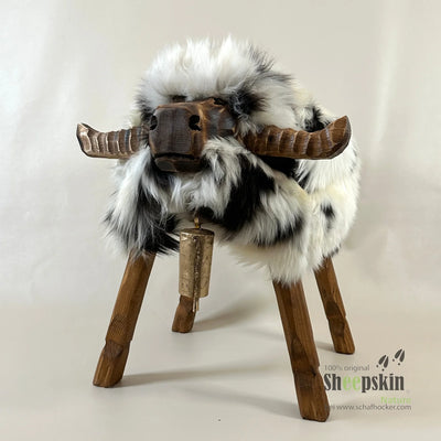absolutes Einzelstück | Schafhocker Stier Kuhlio Designer
