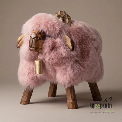 Alpen-Manufaktur Schaffellhocker Didi: handgefertigte Schaffell-Tierhocker – Kinderhocker Bua von Sheepskin Nature© jetzt kau