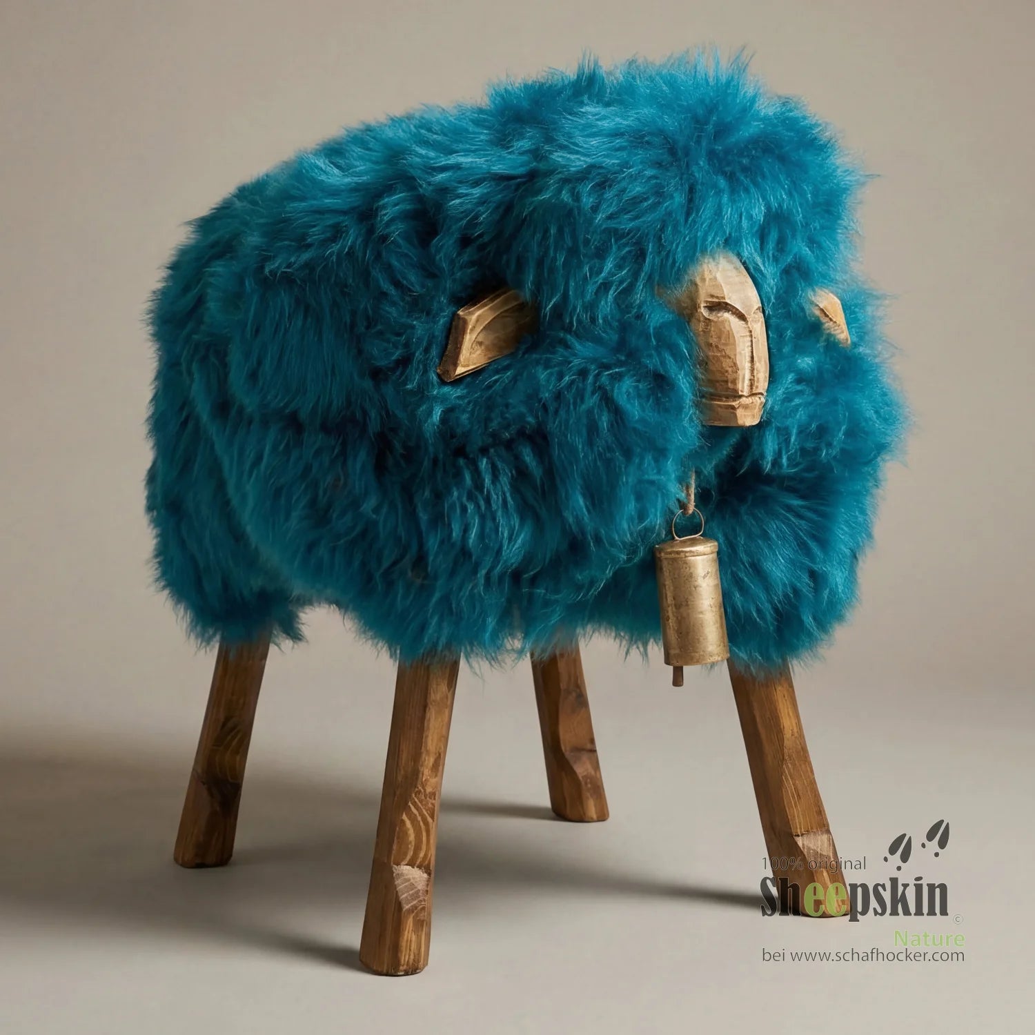Alpen-Manufaktur Schaffellhocker Frida handgefertigte Schaffell-Tierhocker – Schafhocker Madl von Sheepskin Nature© jetzt kau