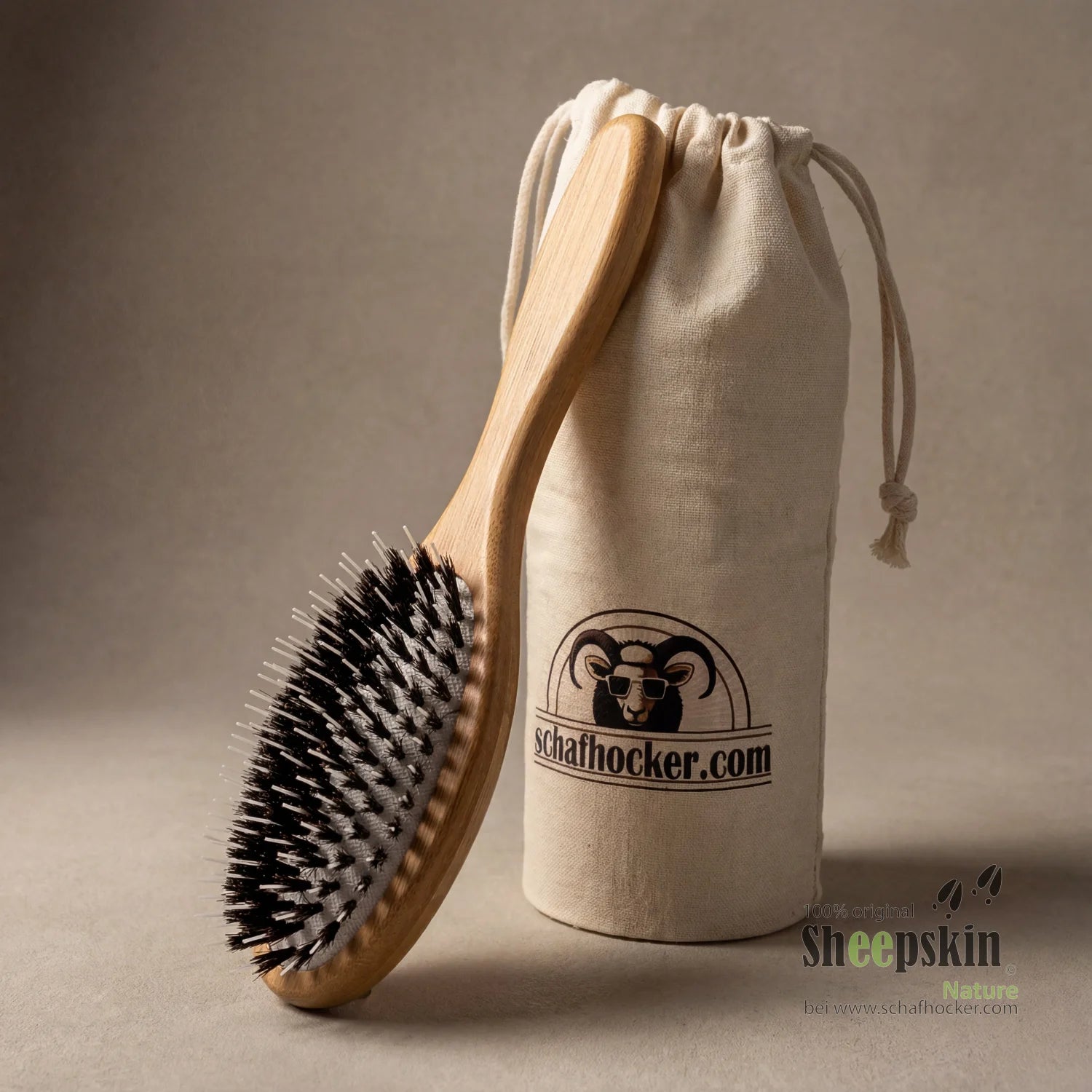Bürste für Schaf- und Lammfellpflege Designer Barhocker