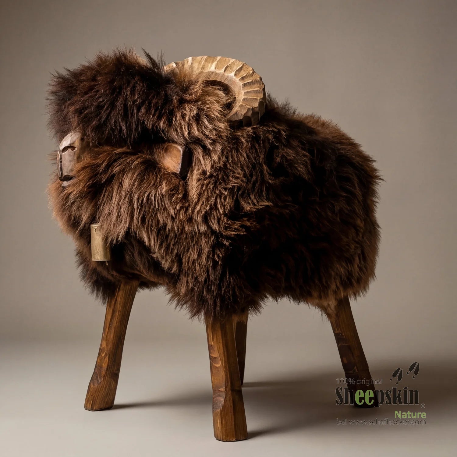 Premium Design Tierhocker Schafhocker Hansi das Mufflon braun – Schafhocker Mufflon von Sheepskin Nature© jetzt kaufen