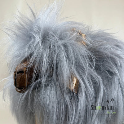 Premium Schafhocker Hubi - handgefertigte Schaffell-Tierhocker aus der Alpen-Manufaktur – Schafhocker Bua von Sheepskin Natur