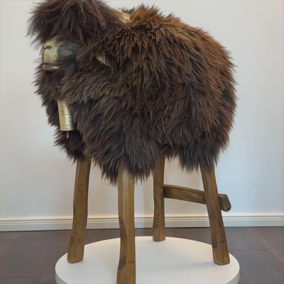 Design bar stool animal stool sheep stool "Berta" das wilde Madl brown