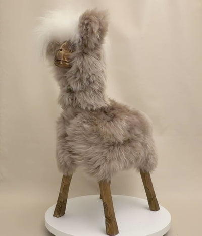 Video Schafhocker Alpaka »Pepper« Designer Hocker Tierhocker sandy beige Tiermöbel Design