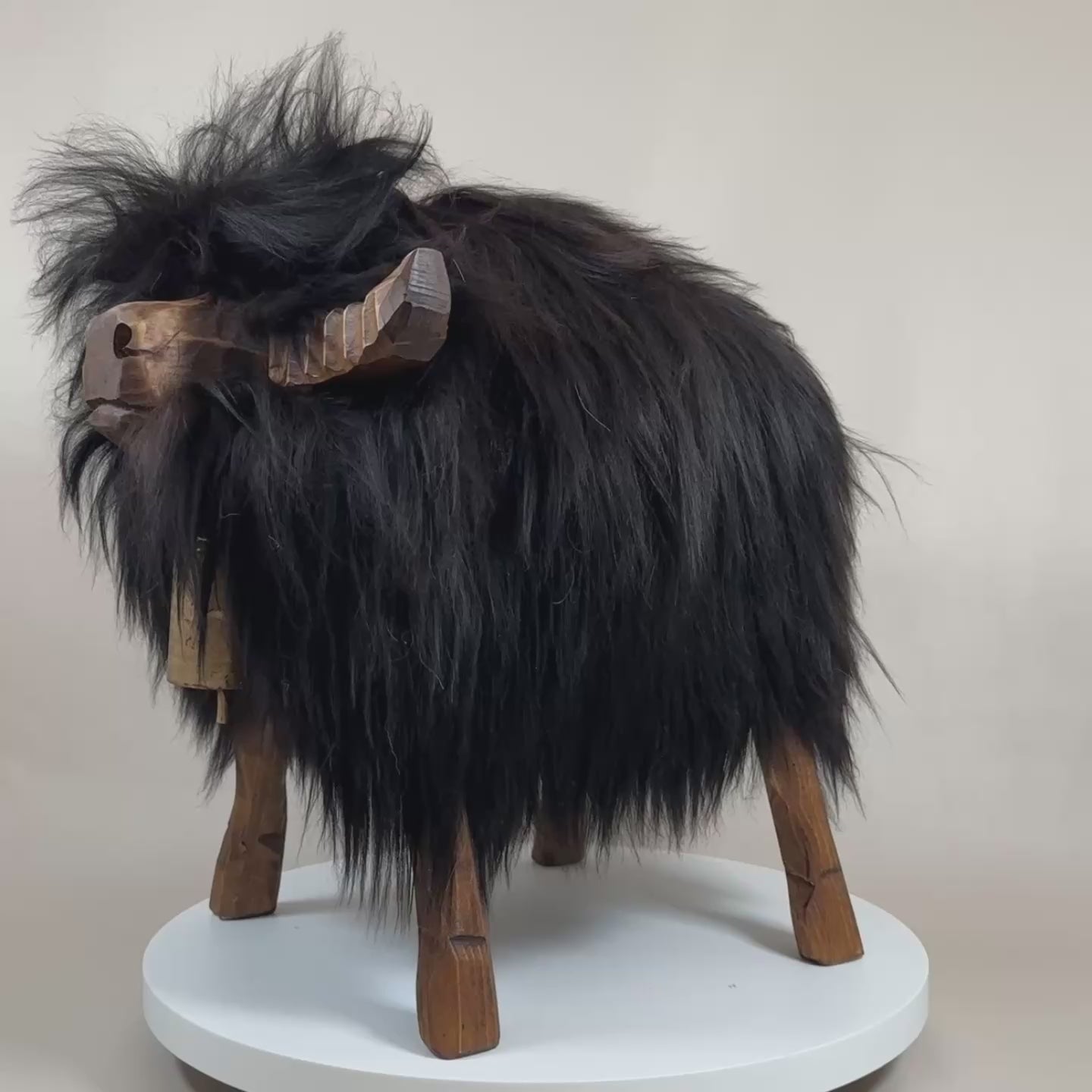 Load video: Premium design animal stool "Björn" highland cow bull stool Iceland black