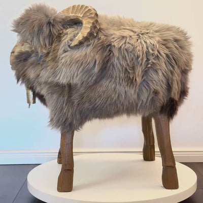 Premium Design Tierhocker Schafhocker Mufflon »Manfred« limited dark