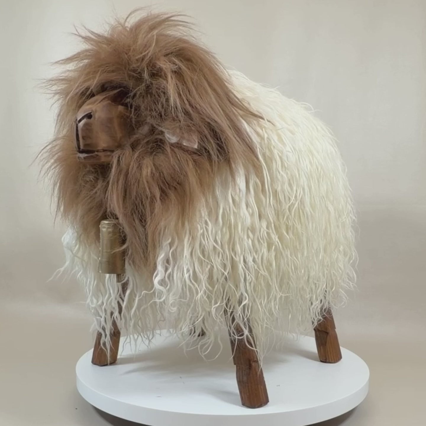 Load video: Premium sheep stool Lady "Elsa" Madl designer animal stool