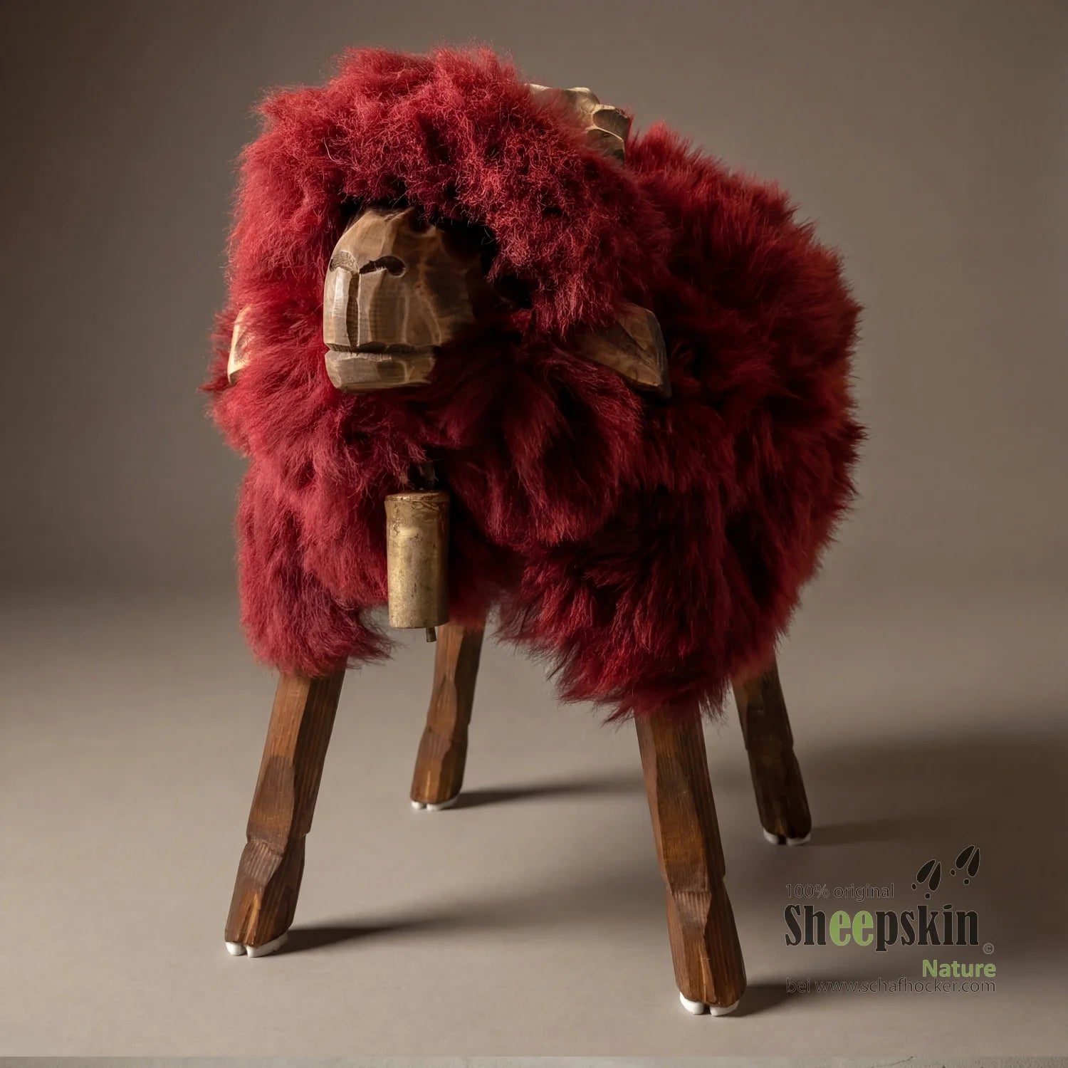 »Vincent« sheep stool made from genuine German sheepskin – wine red