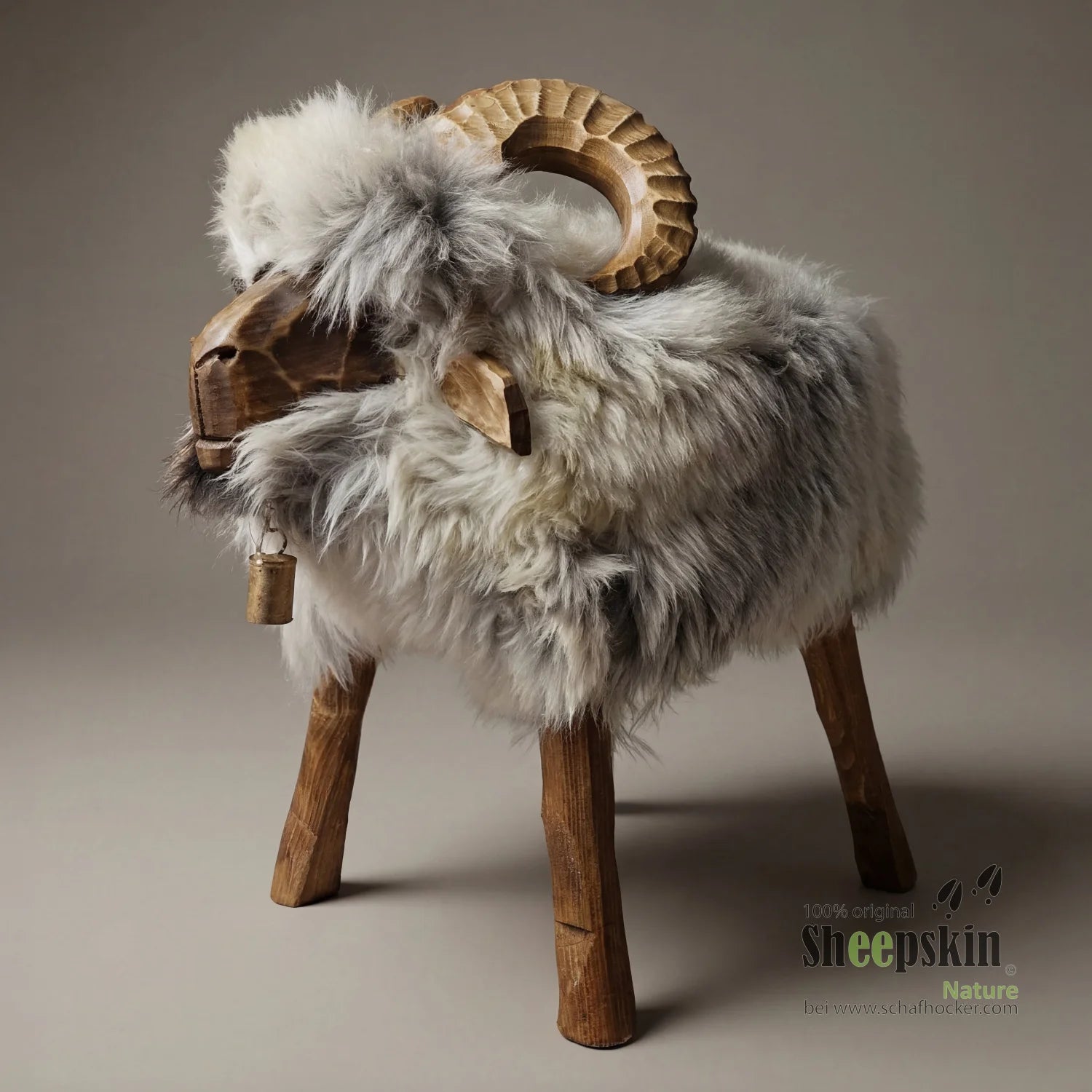 Schafhocker Mufflon »Brad« aus echtem deutschem Schaffell – Beige-Grau