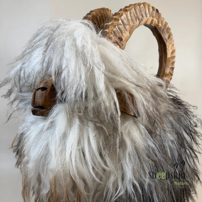 Schafhocker Steinbock »Thor« aus echtem Tibet Locki